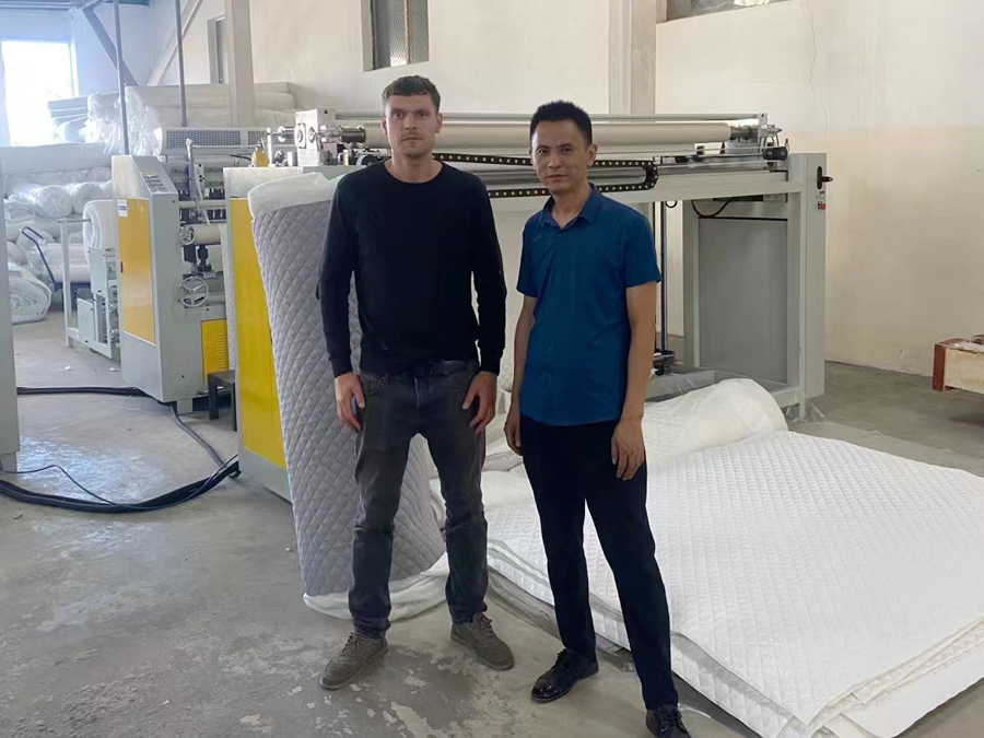 南非客戶購(gòu)買(mǎi)超聲波縫綻機(jī)